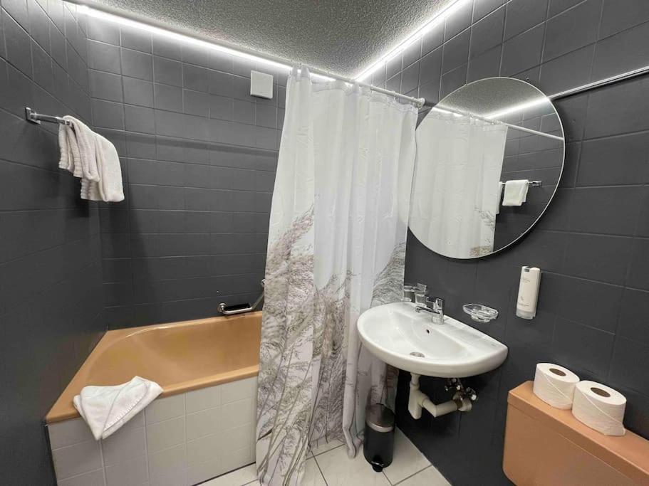 No.8 Boutique Apartment *